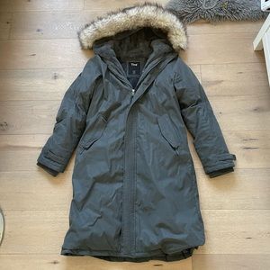 Aritzia TNA Summit long parka like new!